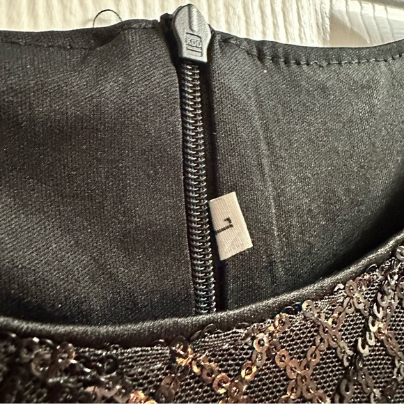 NWOT Women’s Cold Shoulder Sequin Party Dress, Large - Picture 5 of 9